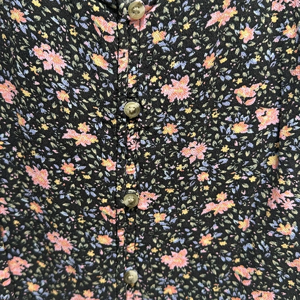 American Eagle Blue Floral Print Flowy Cropped Shirt Size Medium - Picture 3 of 6